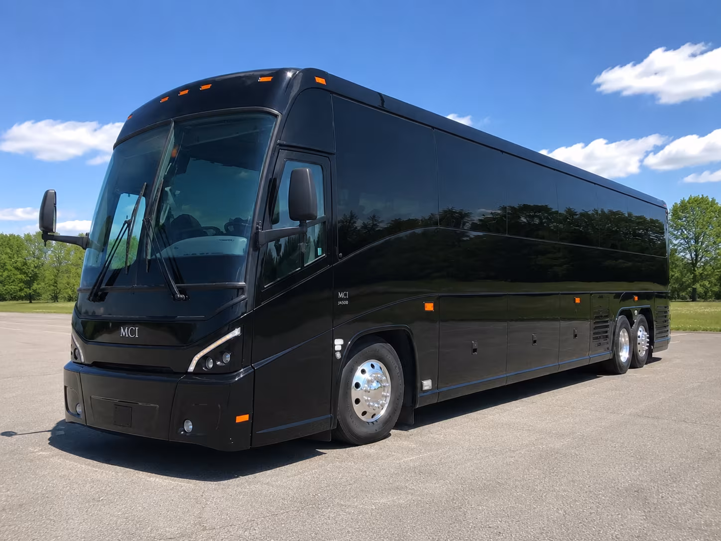 shuttle buses for hanford site personnel and energy department contractors